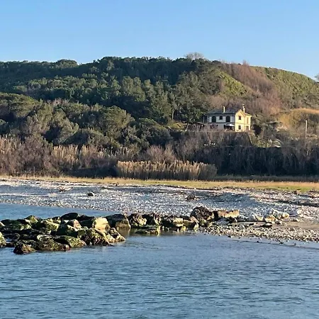 La Volpe Nella Pineta Villa *